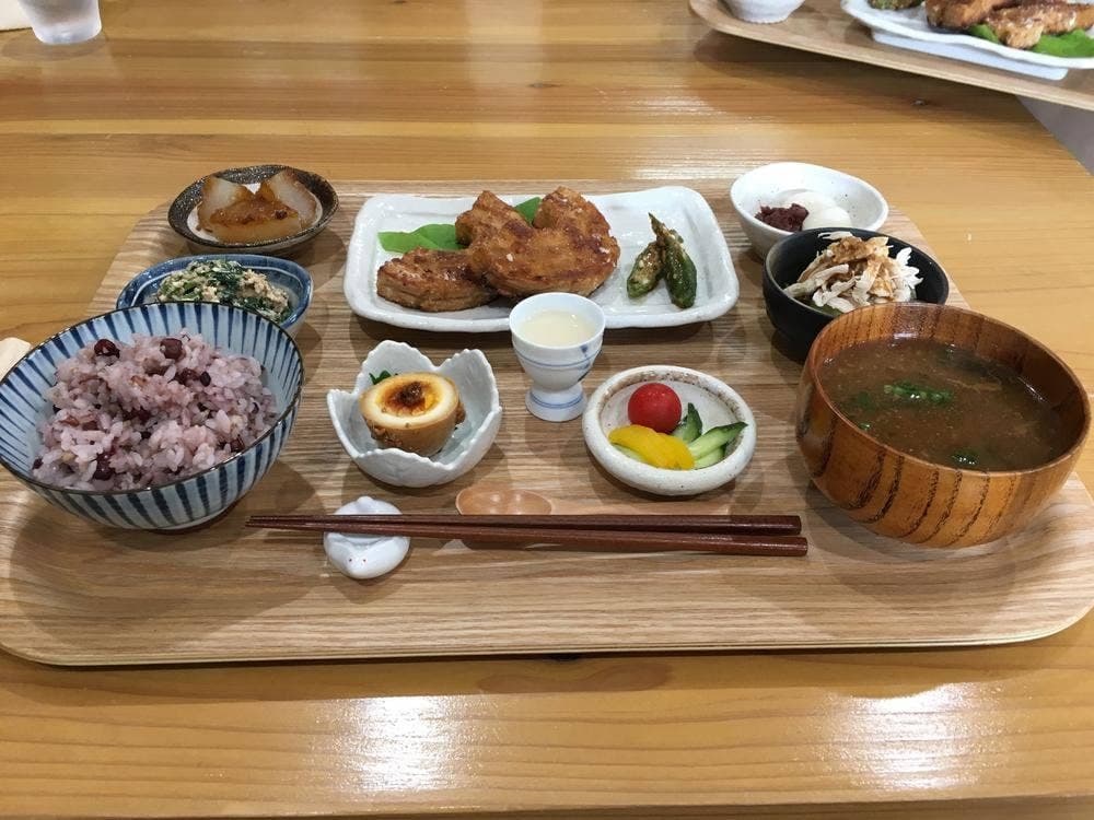 お米がおいしい発酵食堂 ハチハチ