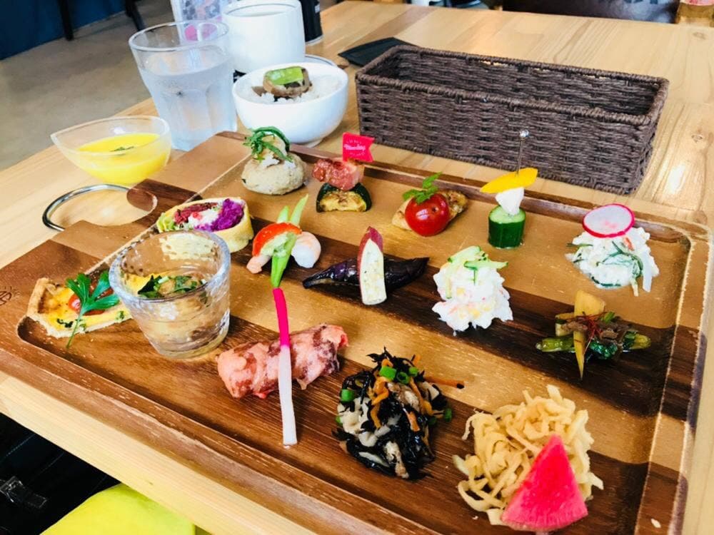 Cafe Mamae & 夜Cafe Izakaya MAMAE