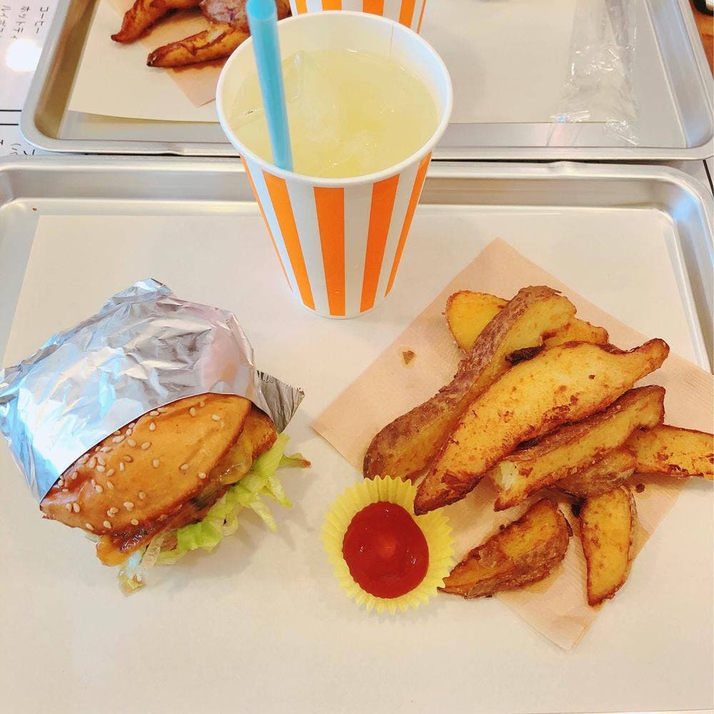 ハイファイブ バーガーズ