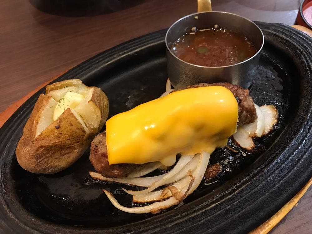 十六雑穀米オムライス&炭焼きハンバーグ専門店 おむらいす亭 岡山イオンモール倉敷店