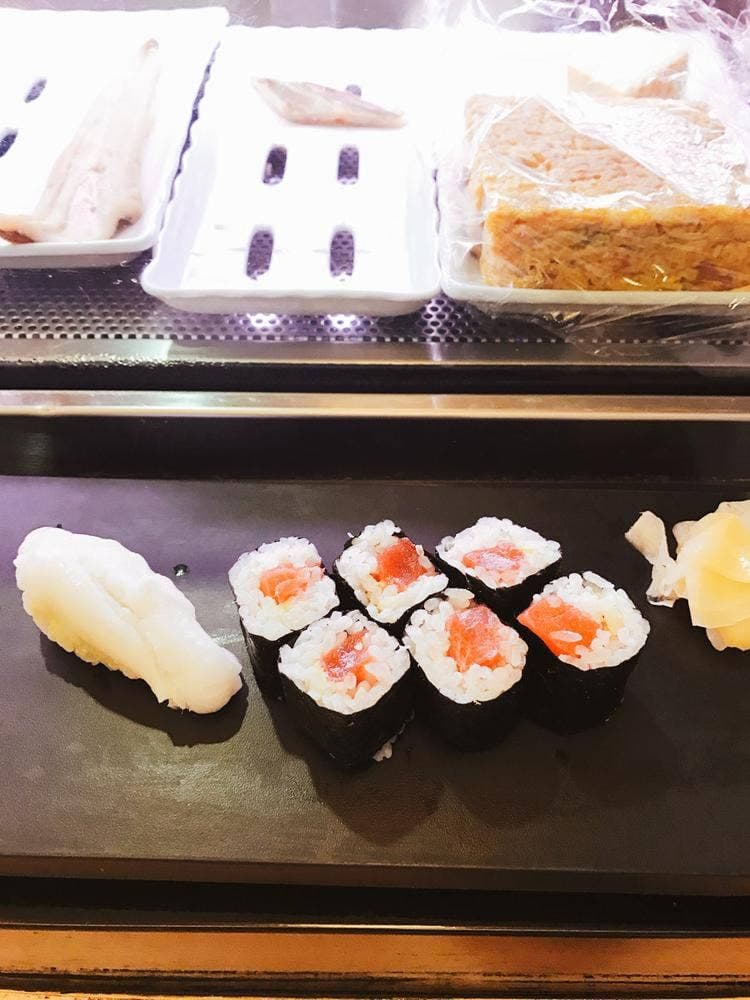 すしざんまい 福岡中洲店