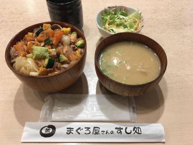 まぐろ屋さんのすし処 落合店 - サブ画像3