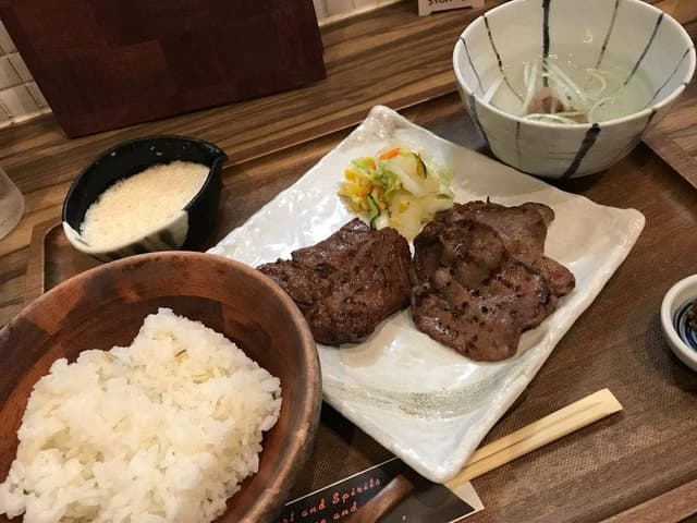 炭火焼 牛たん物語 ゆめタウン広島店 - サブ画像3