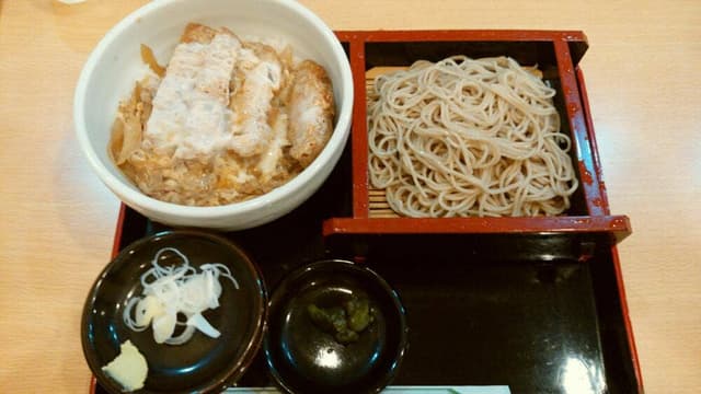 稲荷蕎麦 萬盛 - サブ画像2