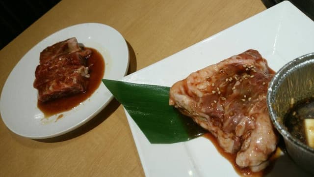 焼肉きんぐ 知多店 - サブ画像1