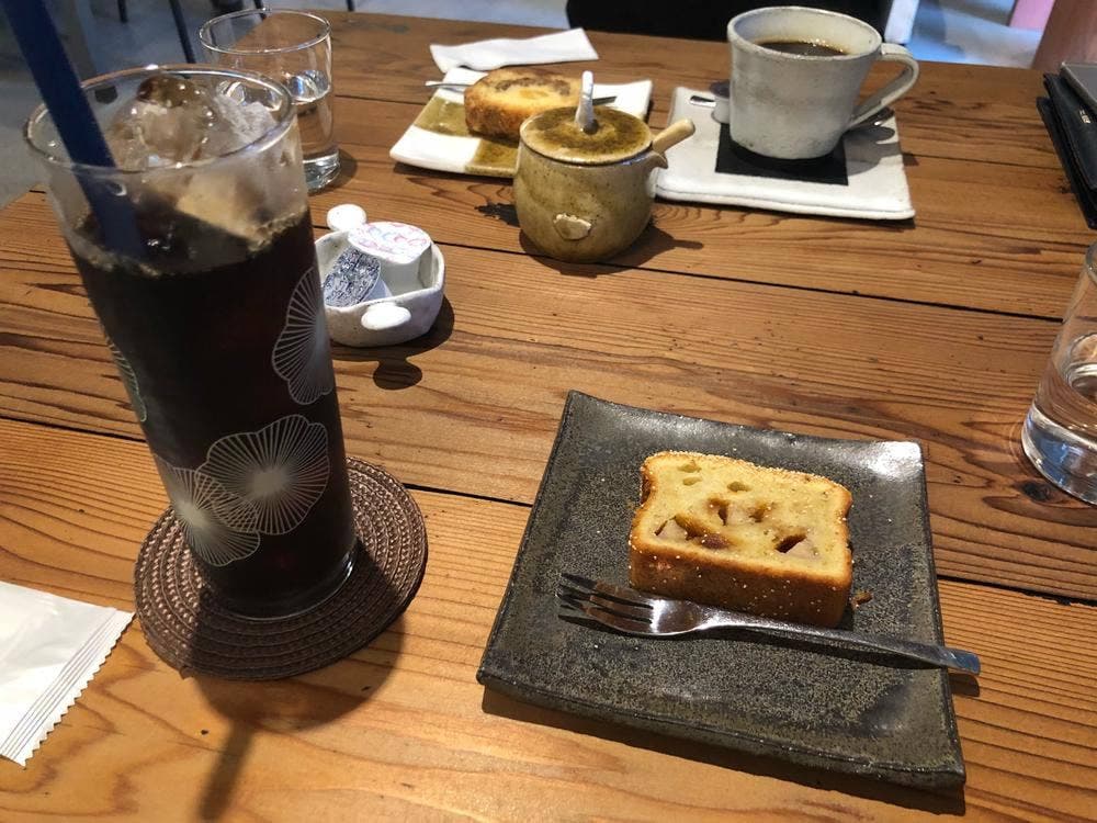 カフェ ハチヤ