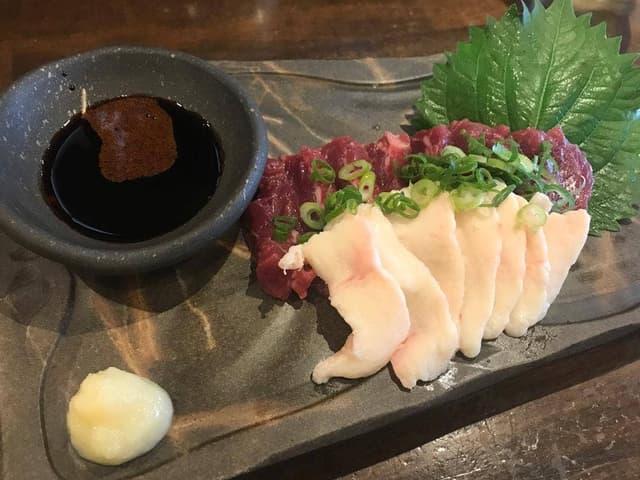 炭火焼鳥酒場 とりしん 鳳店 - サブ画像1