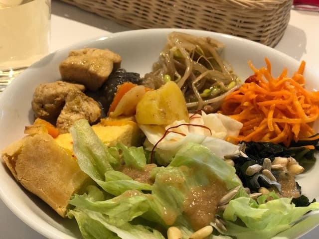 厳選健茶と自養旬菜 イスルク - サブ画像1