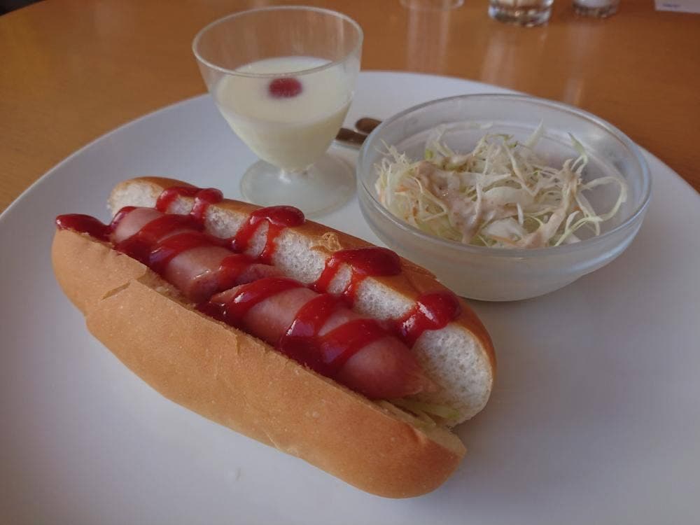 カフェ ピットイン
