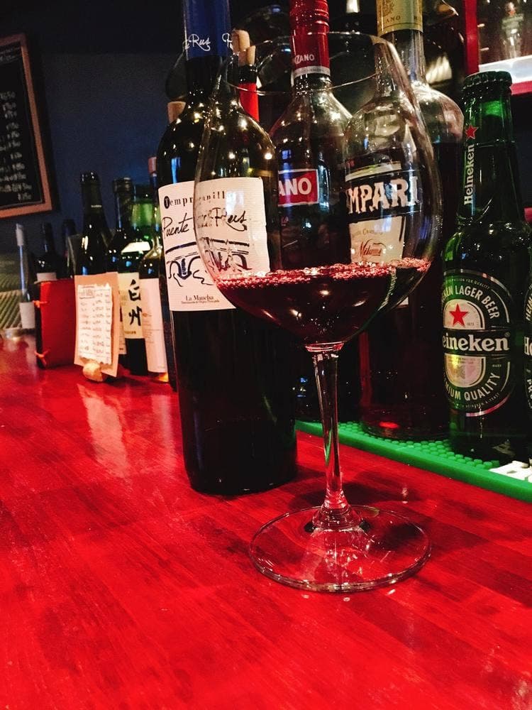 WINE BAR ALMA