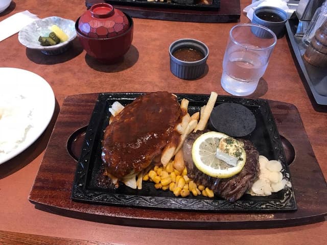 ステーキとハンバーグのさるーん 新潟桜木店 - サブ画像3