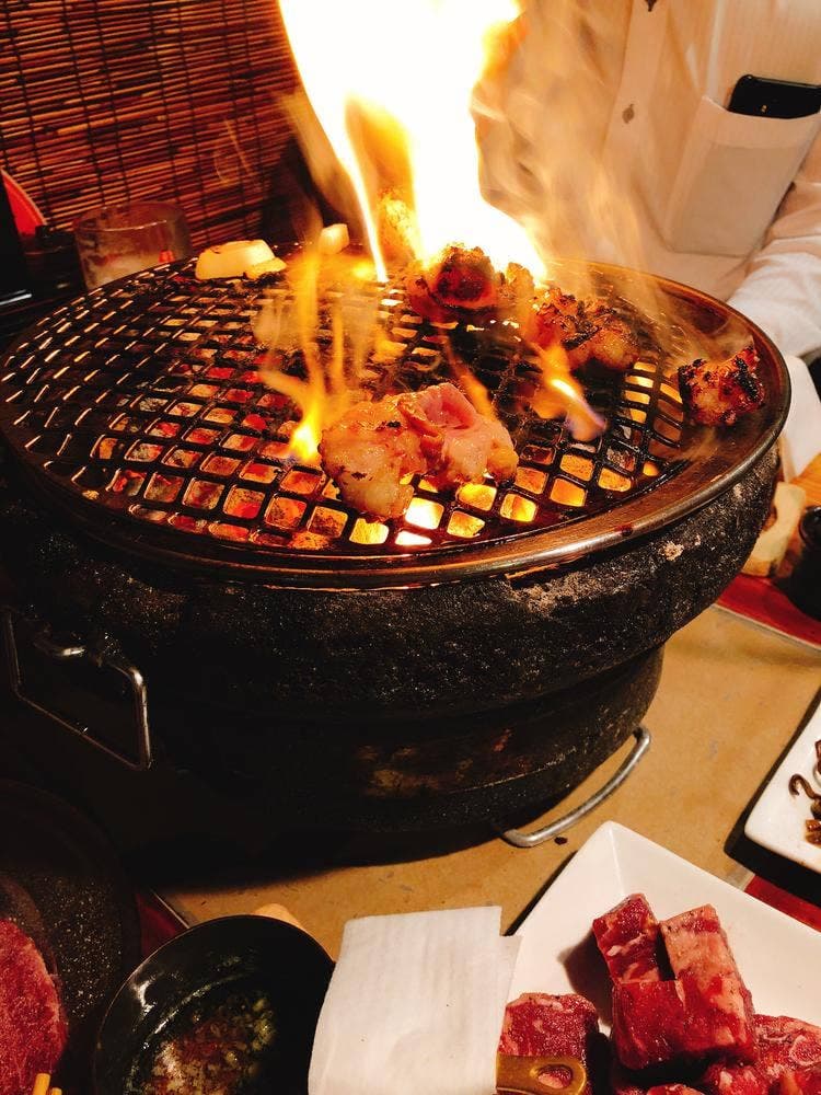 レトロ・炭火焼肉 たろう食堂