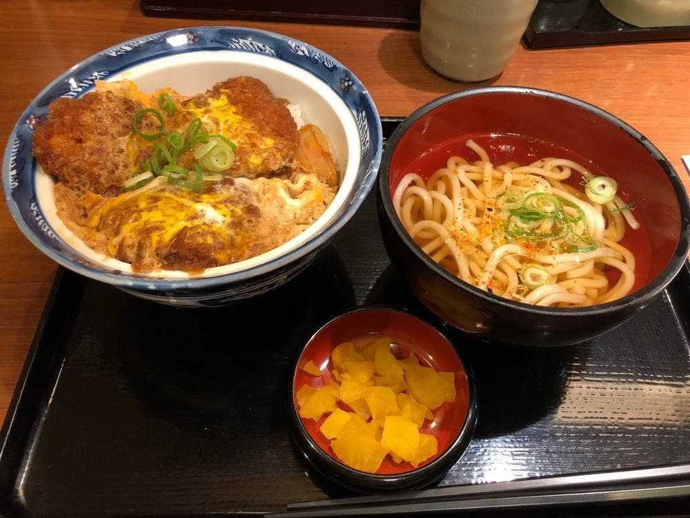 丼丼亭 名古屋セントラルパーク店