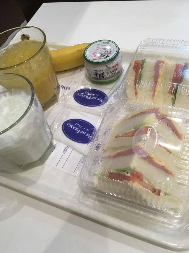 VIE DE FRANCE 天下茶屋店 - サブ画像1