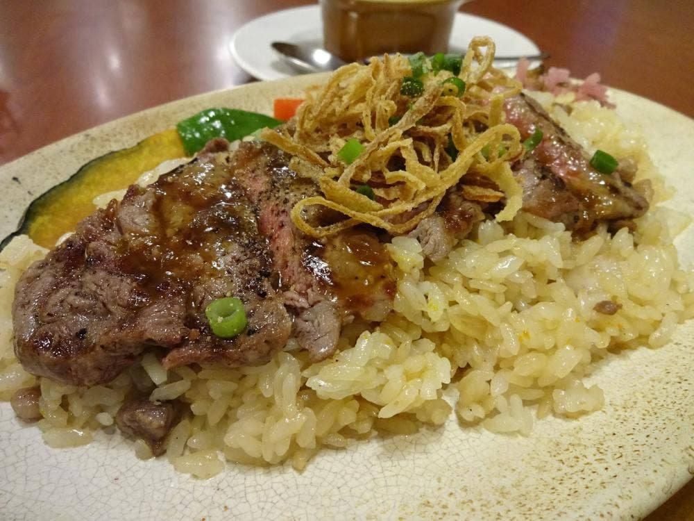ロイヤルホスト 馬出店