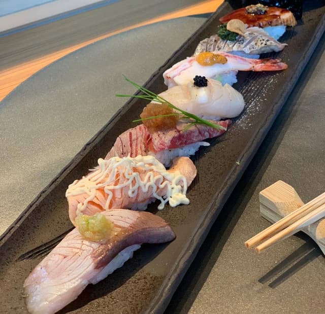 すし萬 大丸心斎橋店 - サブ画像1