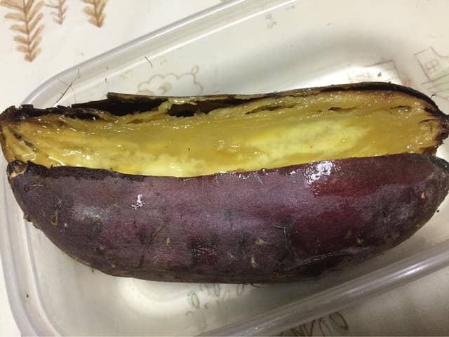 焼きいも館 焼いも工場直売所 - サブ画像1