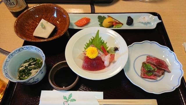 水上庭園と京懐石・焼肉・鍋料理 一心 - サブ画像2