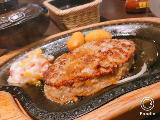 びっくりドンキー 岩出店 - サブ画像1