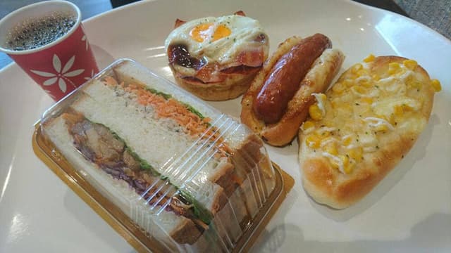 焼きたてパン工房 サラブレッド - サブ画像2