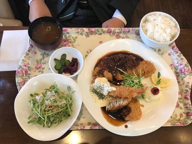 cafe LAULE'A - サブ画像3