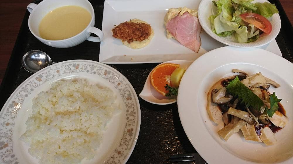 ホテルパールガーデン レストラン 瀬戸の花