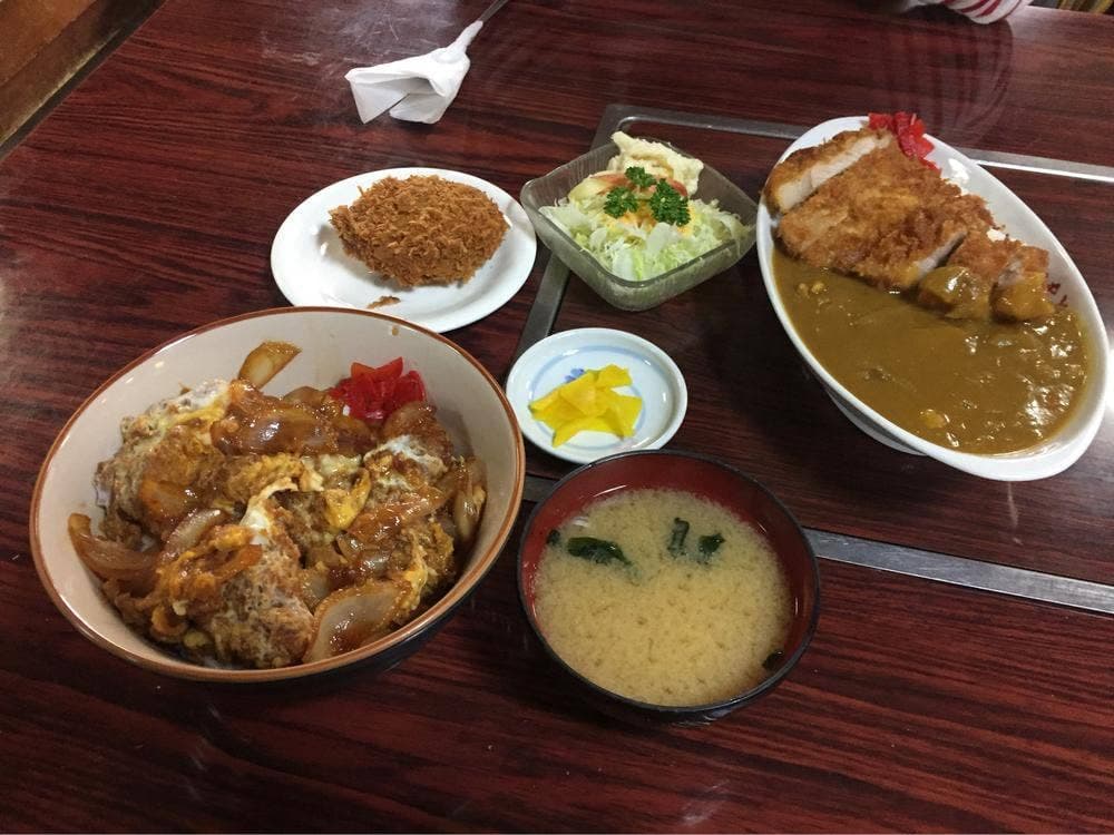 とんかつと焼肉の店 やまと