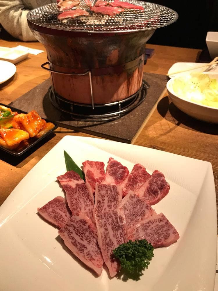 炭火焼肉 ぶち 久茂地店