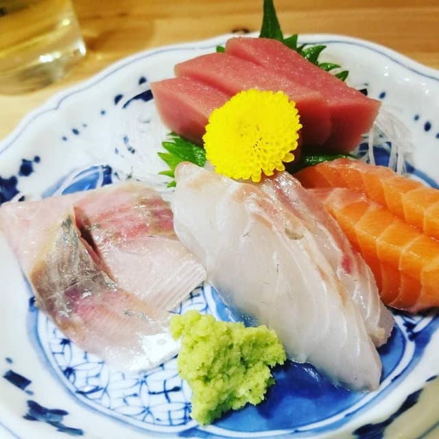 刺身が安いだけの店 とろやす - サブ画像1