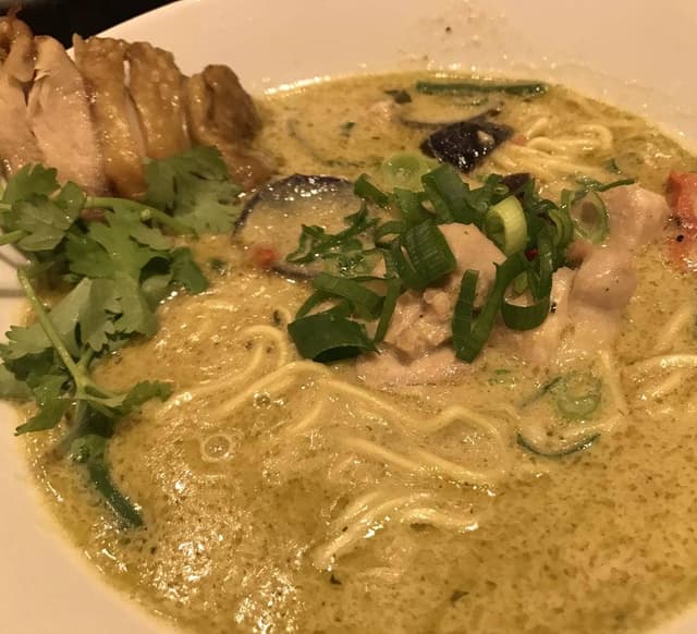 Thai Food Lounge DEE 心斎橋本店 - サブ画像1