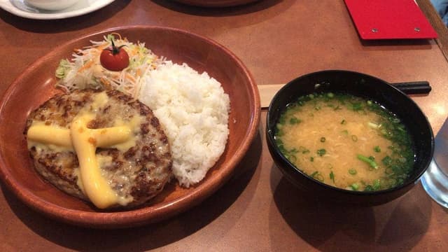 びっくりドンキー ファーム野幌店 - サブ画像1