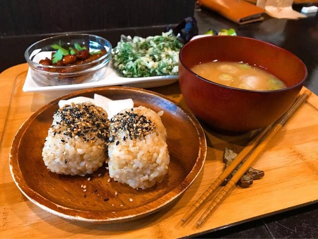 vis a vis cafe - サブ画像1