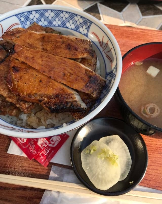 炭火焼き 豚丼 まる家 - サブ画像1