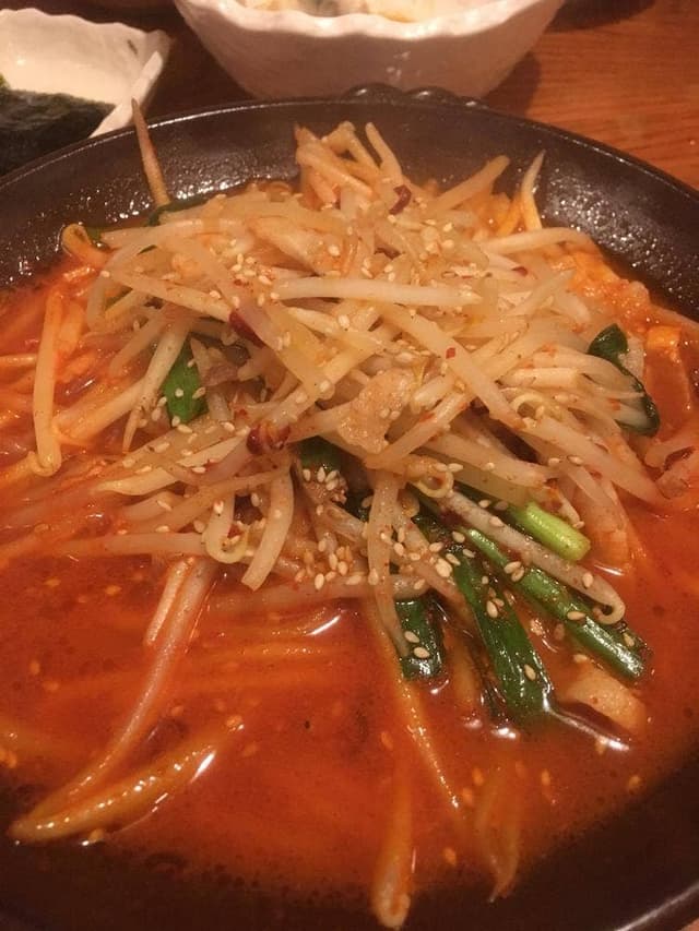 チヂミが自慢の韓国料理居酒屋おんどる 四日市店 - サブ画像1