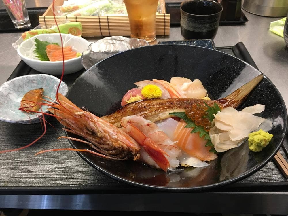 魚屋 しらいし