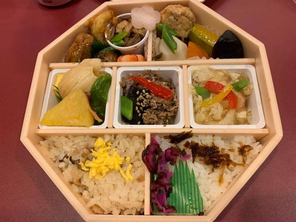 京都 なだ万 賓館