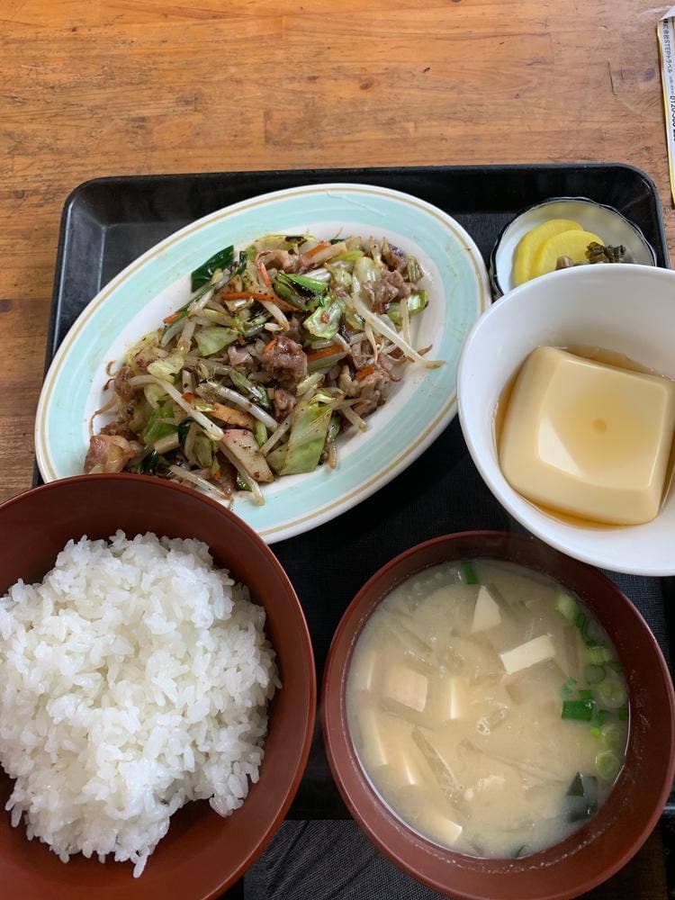 新月食堂