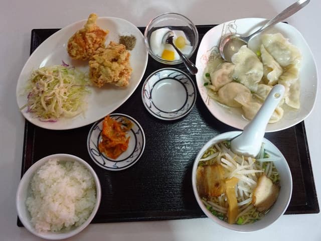 峰味餃子 - サブ画像1