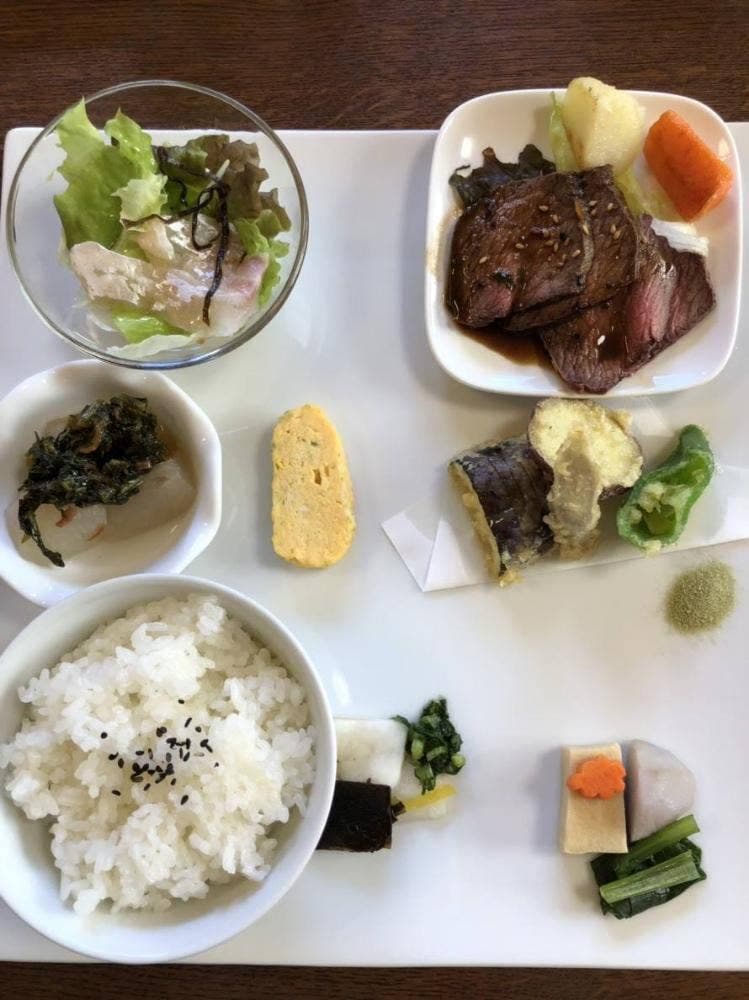 Momiji Cafe