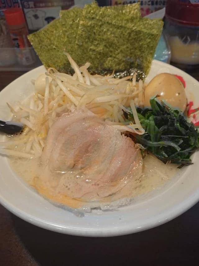 横浜家系ラーメン 吟家 誉田店 - サブ画像3