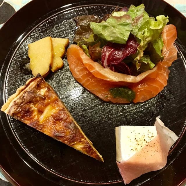 ラ・ファミーユ - サブ画像2