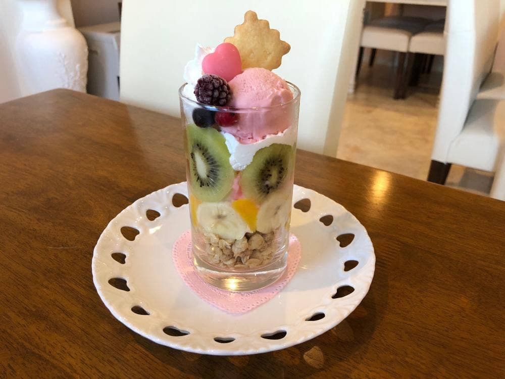 カフェ ティアラ
