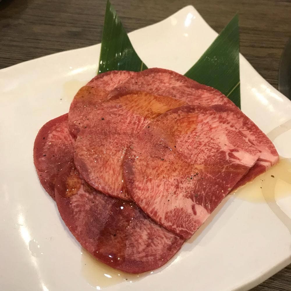 炭火焼肉 もーとん