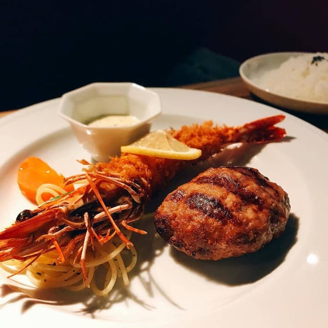 ハンバーグ・ステーキ・エビフライの店 岡むら - サブ画像3