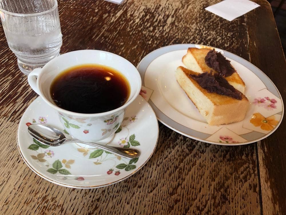 茶房万葉人
