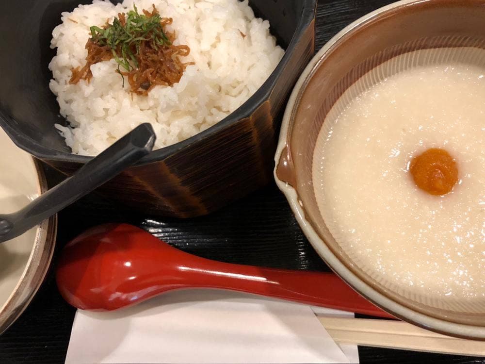 ごはんととろろ とろ麦 大分トキハ店