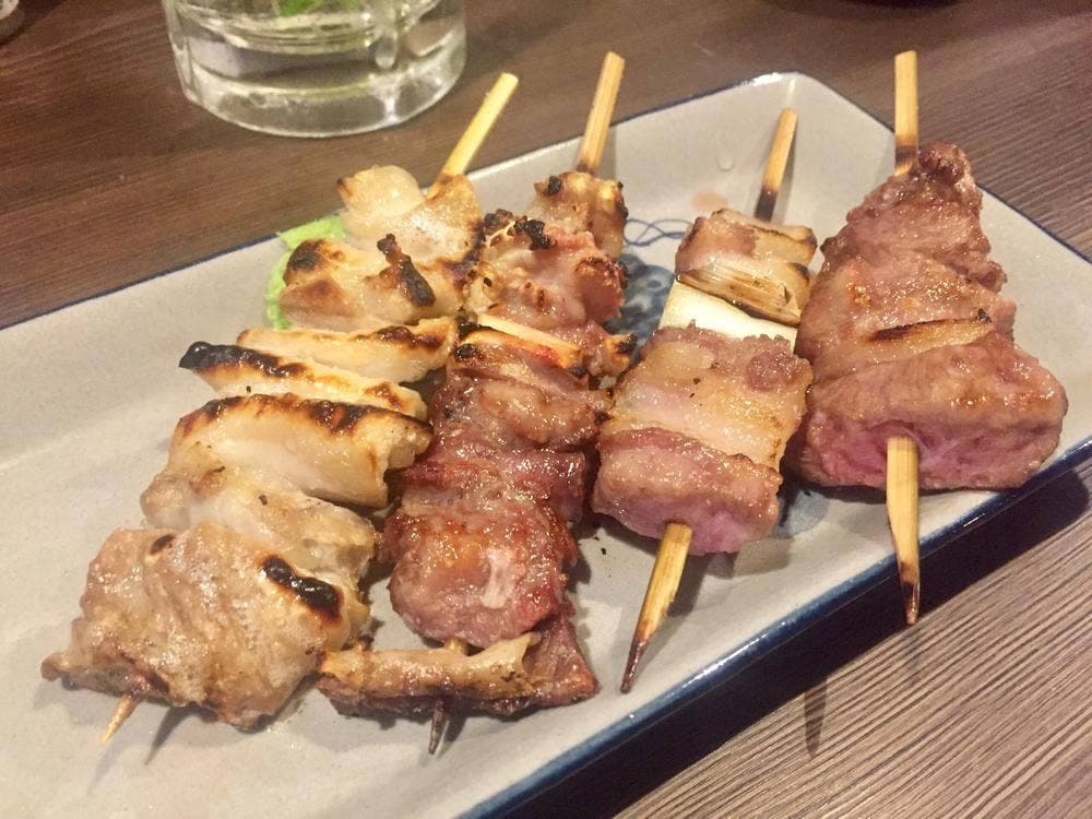 もつやき 都