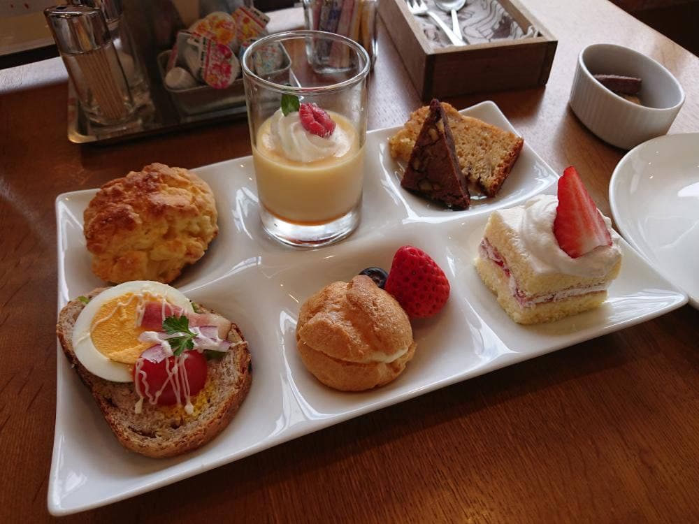 喫茶ギャラリーこもれび