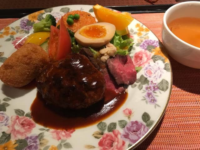 カフェ&レストラン ランドマーク - サブ画像1