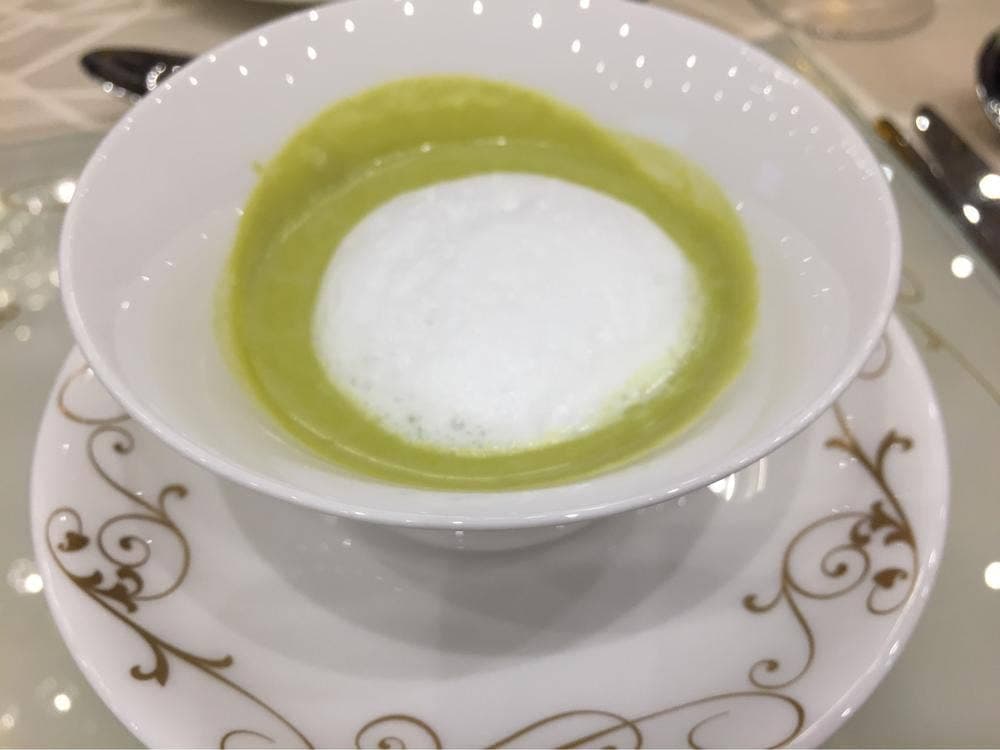 中庭カフェ 結